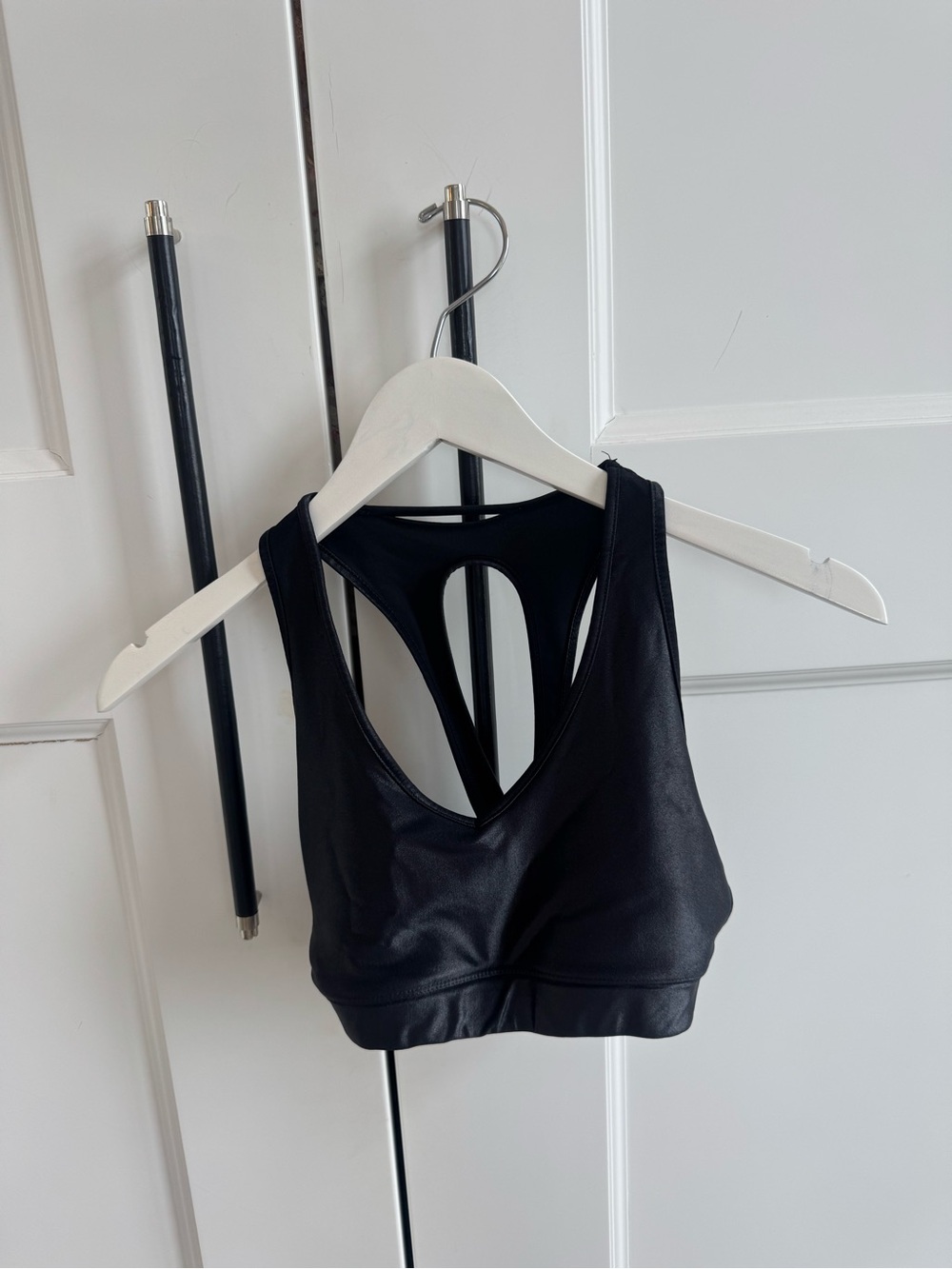 Black Sports Bralette Takara shine